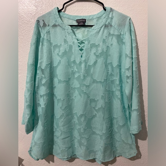 Van Heusen Tops - Van Heusen Mint Floral Lace-Overlay V-Neck blouse.
